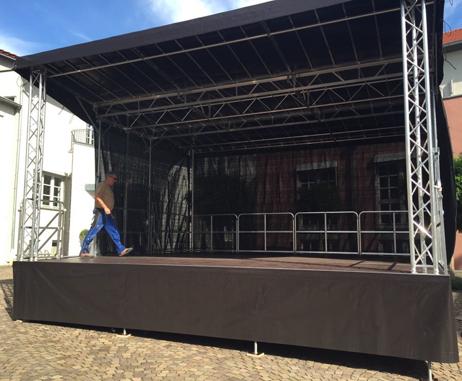 Mobile Bühne mieten – 42 qm Stage aus Stahl, mit oder ohne Technik – 3