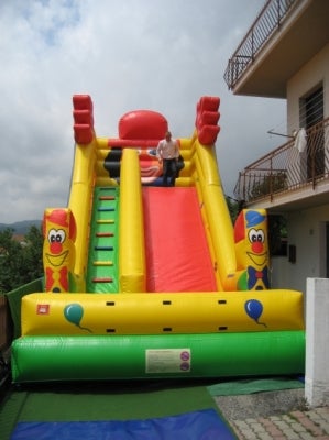 Riesenrutsche Clown mieten – 8,0x4,0x6,0 m, 6 m hohes Event-Highlight