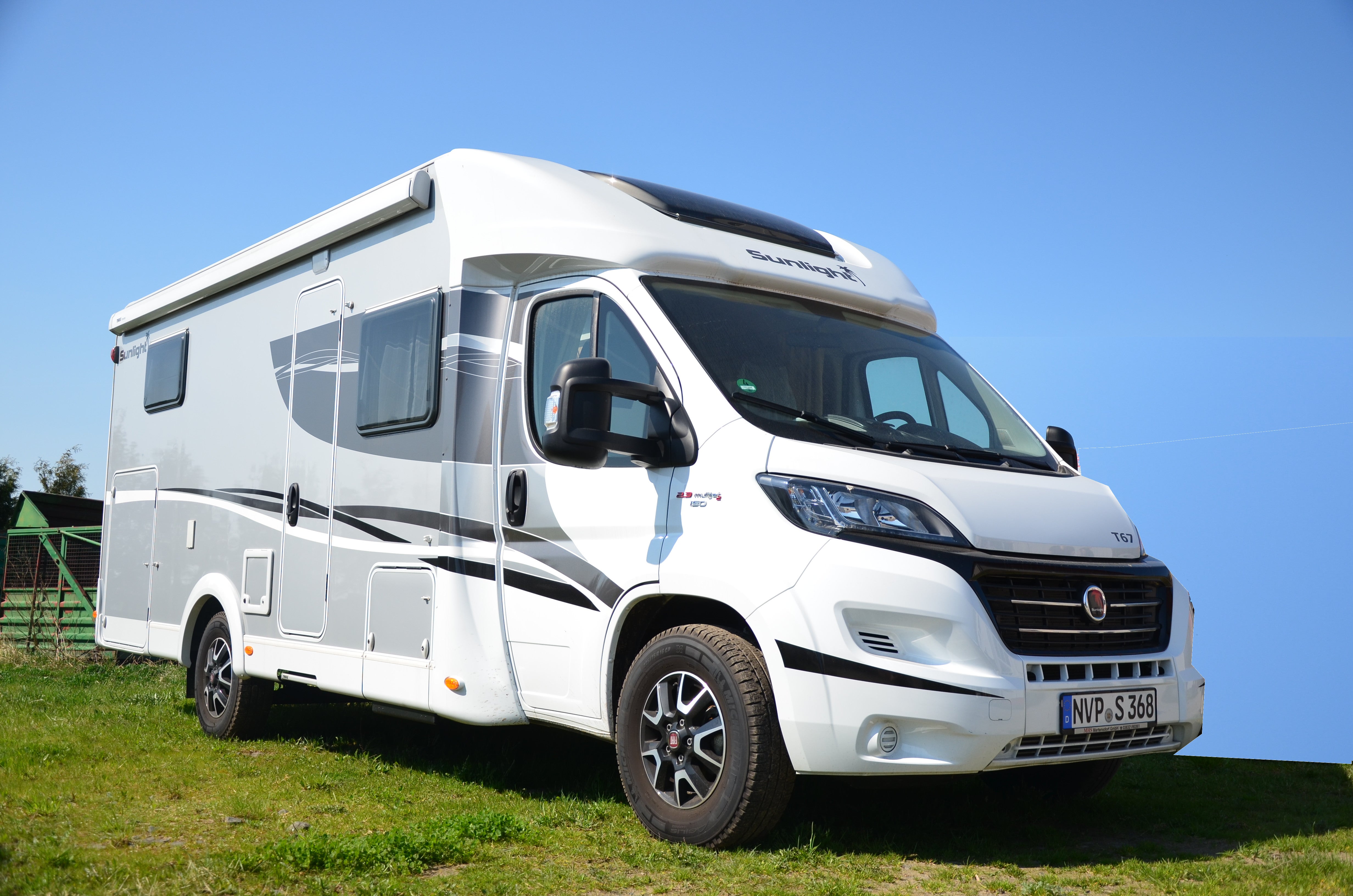 Wohnmobil mieten – Sunlight T 67, teilintegriert für 2–5 Personen