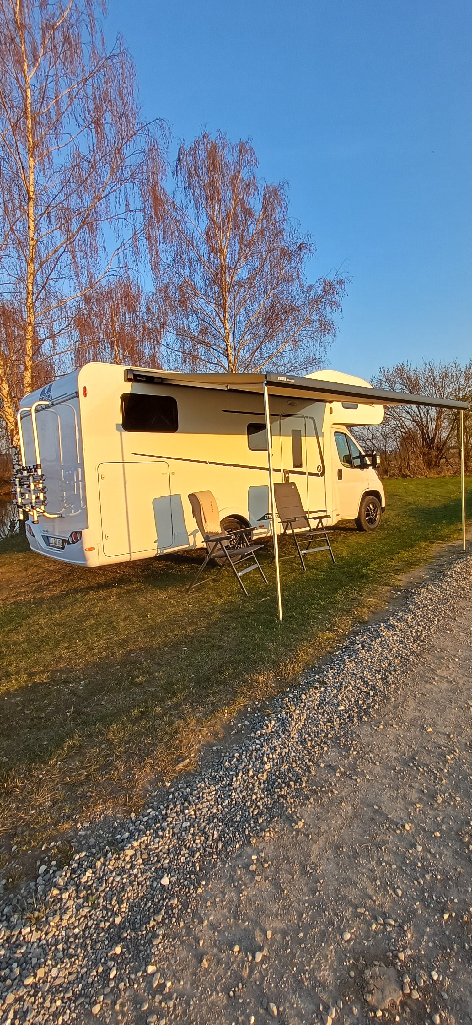 Wohnmobil mieten – Alkoven Etrusco A6.9, der Familien-Camper – 2