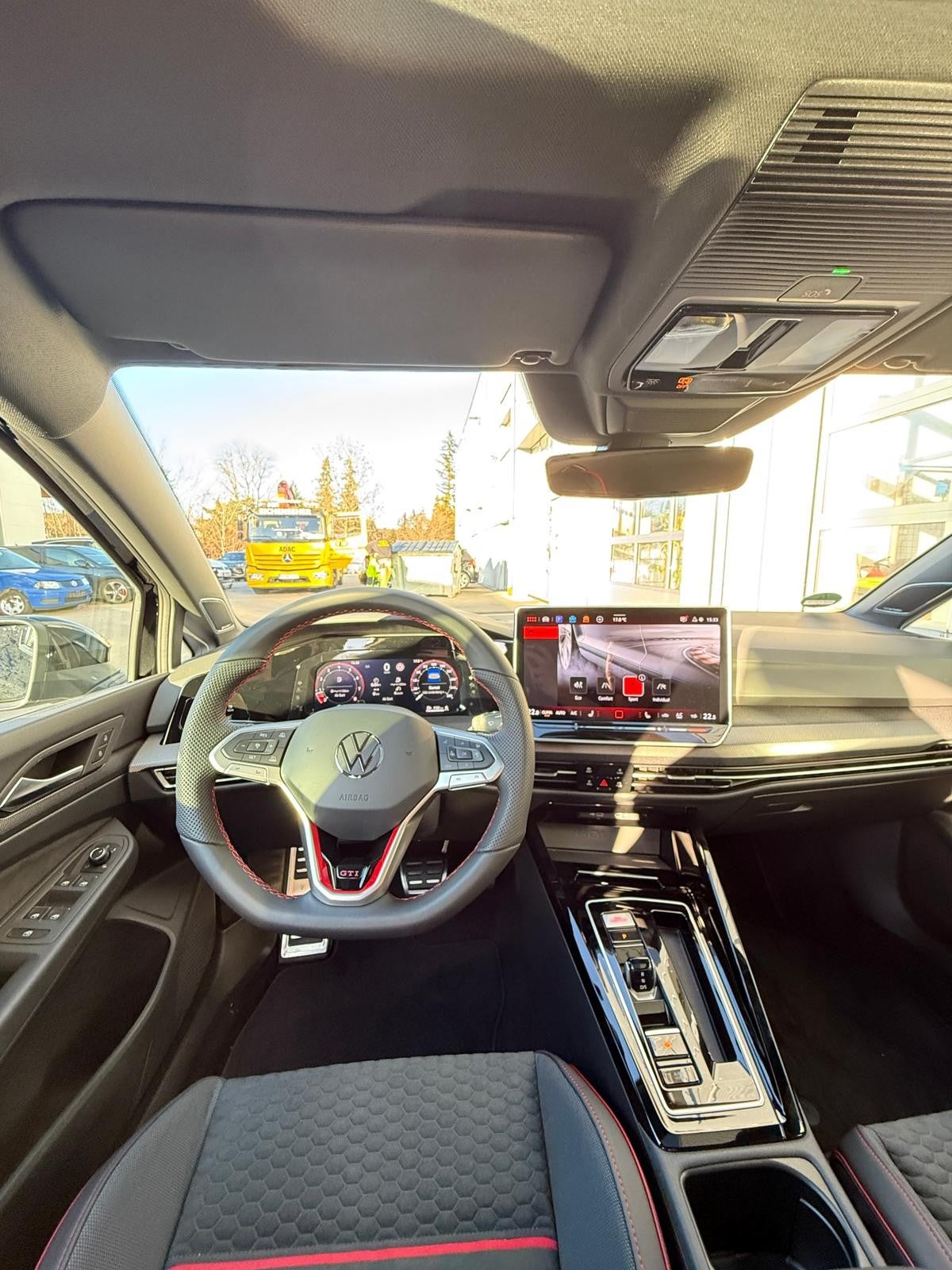 VW Golf GTI Clubsport 300 PS mieten – Sportler mit Panoramadach & LED – 4