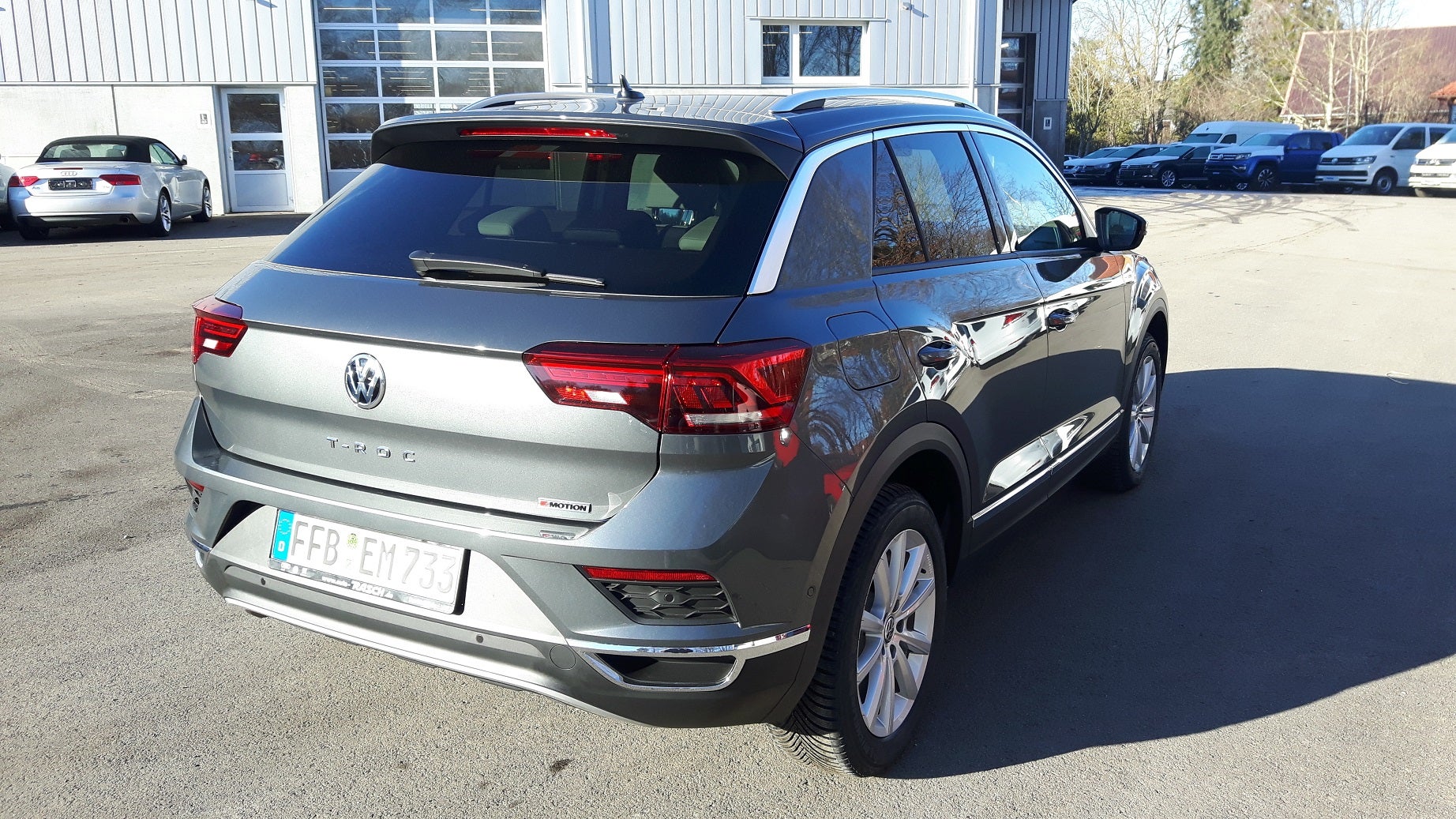 VW T-Roc mieten – kompaktes SUV mit Navi & Klimaautomatik, 150 PS – 4