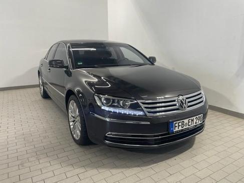 VW Phaeton V8 mieten – Luxuslimousine, 335 PS, 4-Sitzer mit Lederausstattung