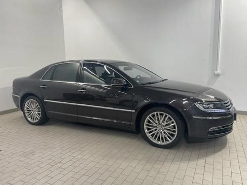 VW Phaeton V8 mieten – Luxuslimousine, 335 PS, 4-Sitzer mit Lederausstattung – 2
