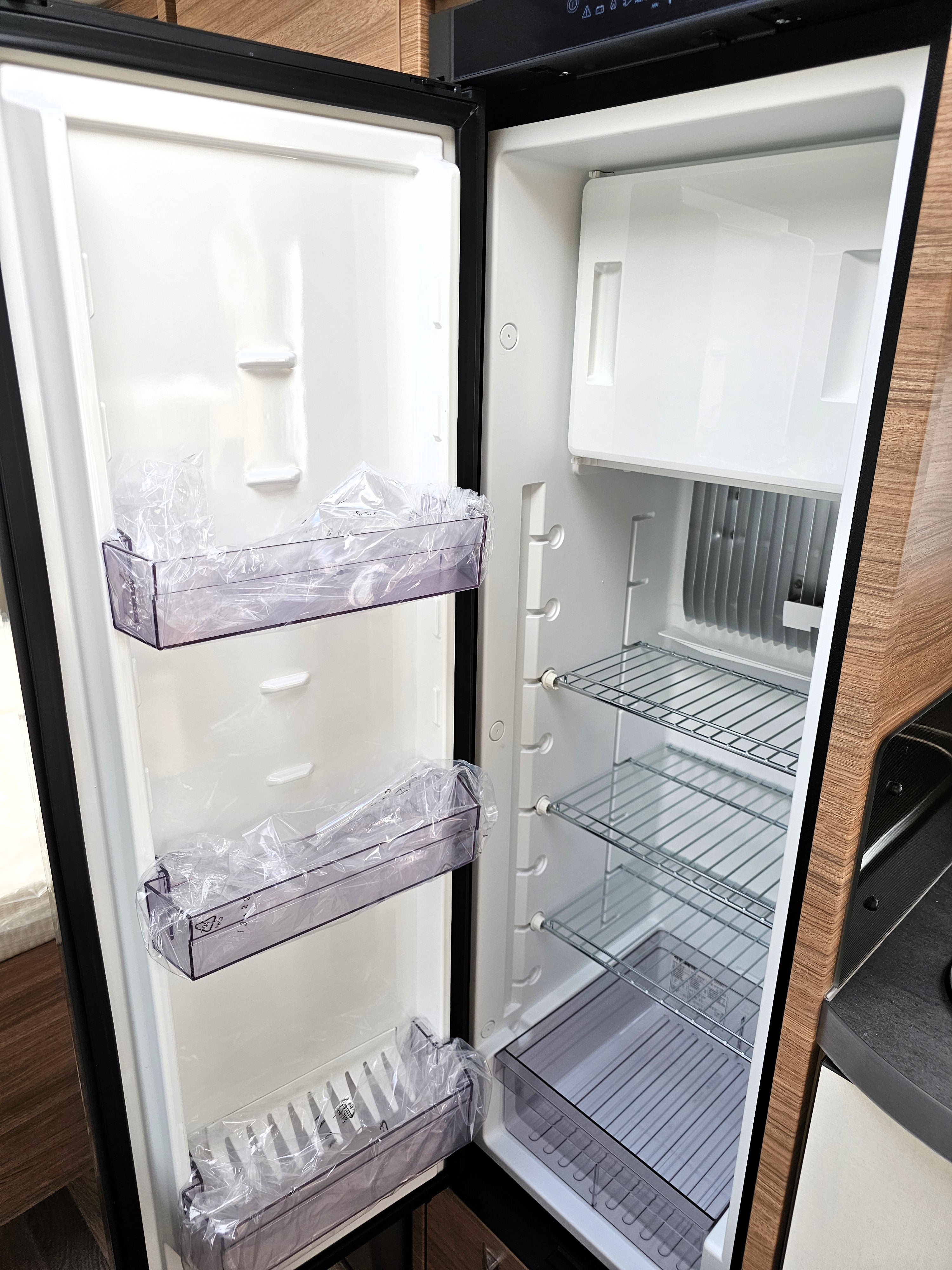 Wohnwagen mieten: Weinsberg CaraOne 480 QDK / 500 FDK, Familiengrundriss mit Etagenbett, Tempo 100 – 3