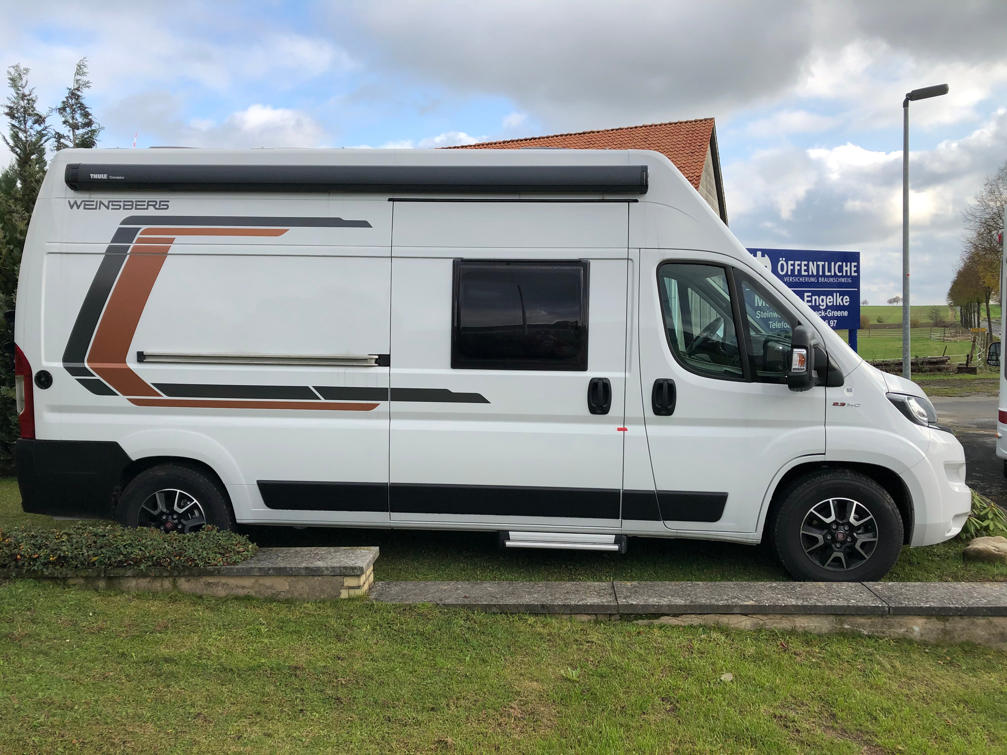Kastenwagen mieten – Weinsberg CaraBus 600DQ mit Hubbett für 4 Personen, ab 79 €/Tag