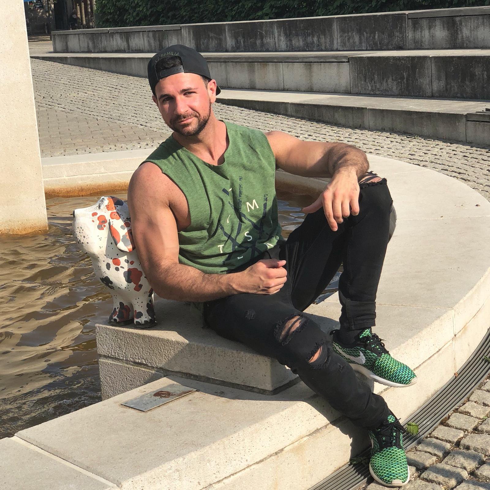 Dreamboy Domenico buchen – charmanter und sexy Stripper – 3