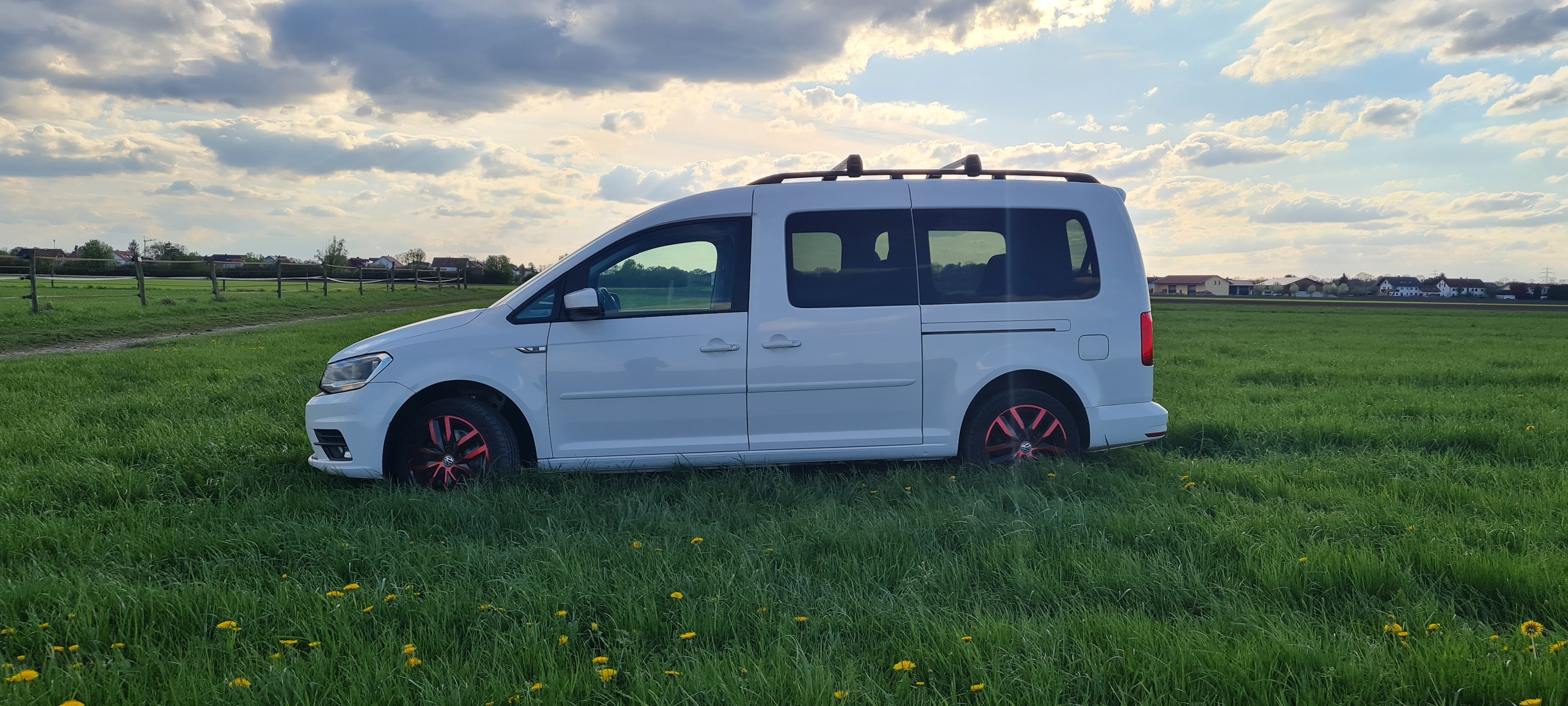 VW Caddy Maxi 7-Sitzer mieten – Diesel DSG-Automatik, 110 PS – 2