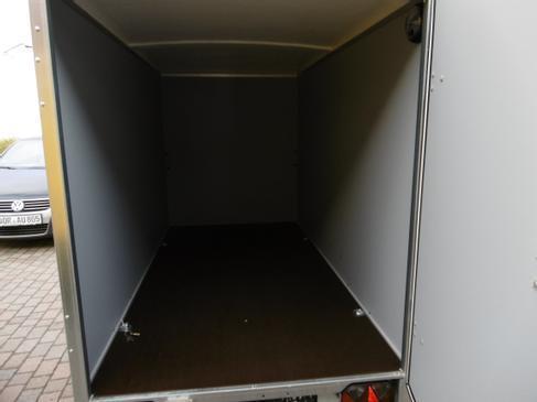 PKW-Kastenanhänger Böckmann 1.350 kg mieten – 2