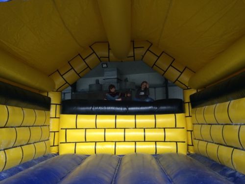 Hüpfburg Camelot 5 x 6 m mieten – für Kindergeburtstag & Feste