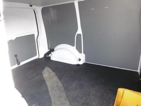 VW T6.1 Transporter mit Trennwand mieten – 3