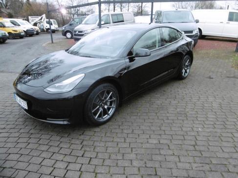 Tesla Model 3 Standard Range Plus mieten – Elektromobilität erleben