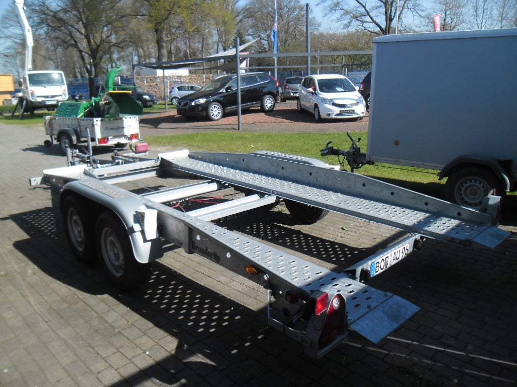 PKW-Transportanhänger Brenderup D06 mieten – inkl. Gurte – 4