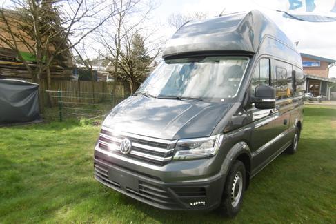 VW Grand California 600 Wohnmobil mieten – Camper mit Bad & Küche