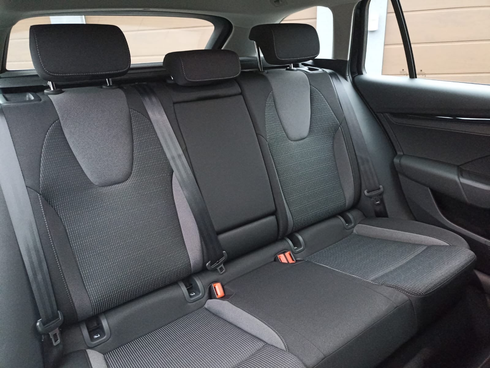 Skoda Octavia Kombi 1,4 mieten – geräumig & wirtschaftlich – 3