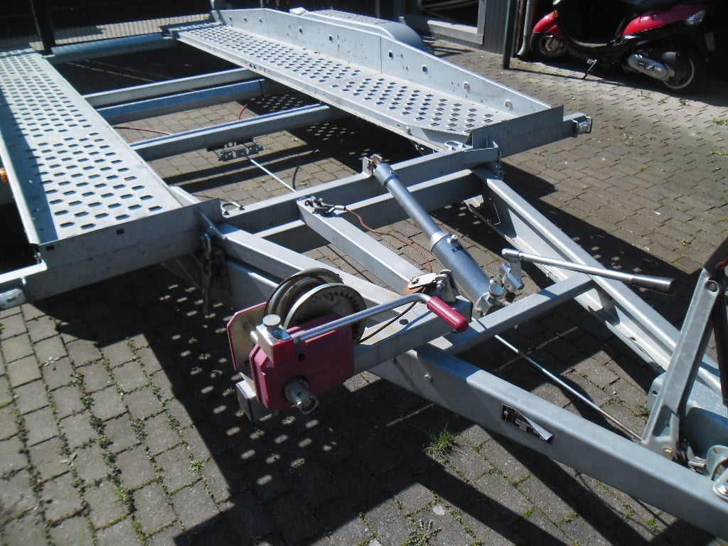 PKW-Transportanhänger Brenderup D06 mieten – inkl. Gurte – 2