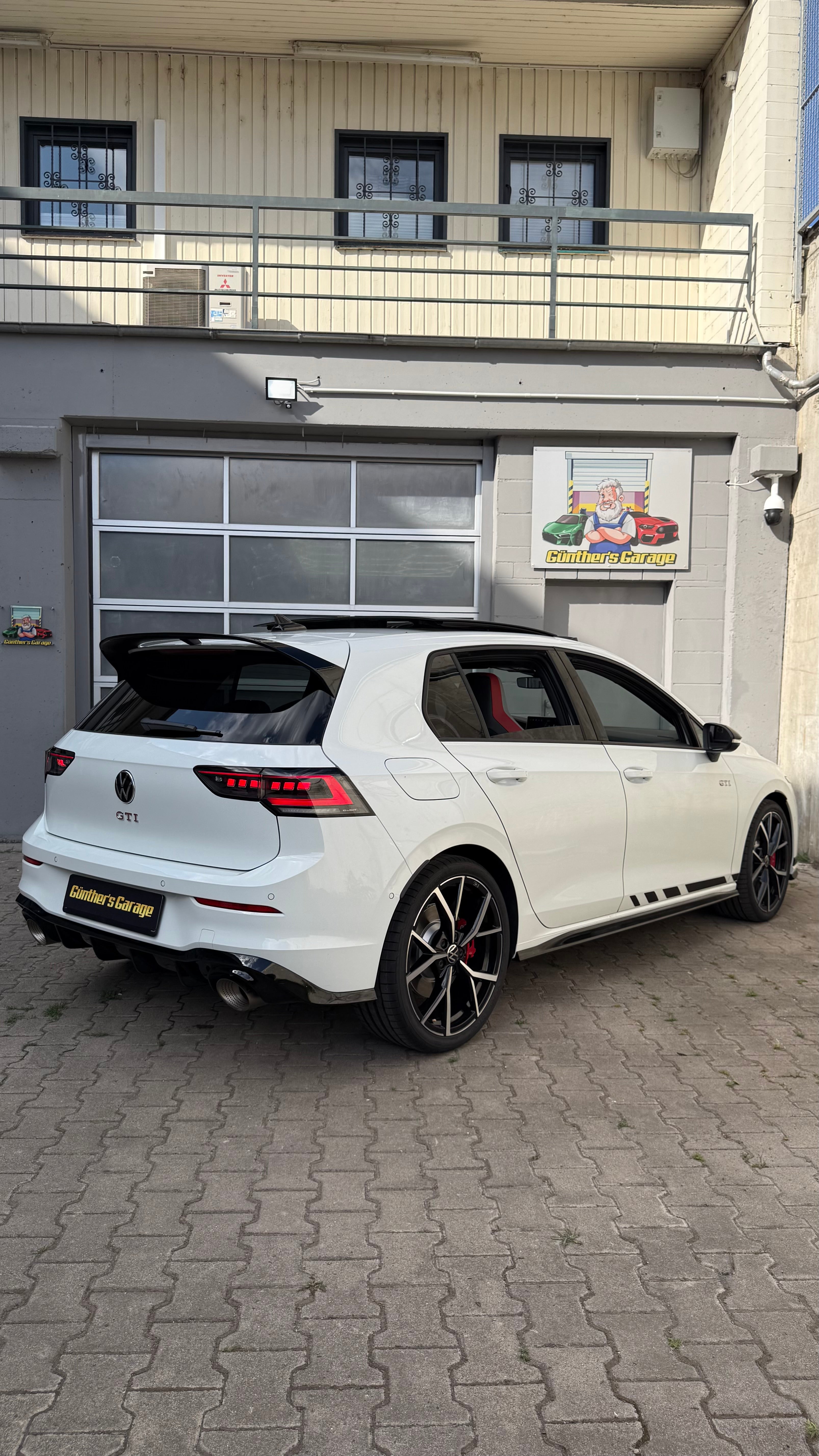 VW Golf 8.5 GTI Clubsport mieten – 300 PS Sportwagen ab 18 Jahren – 3