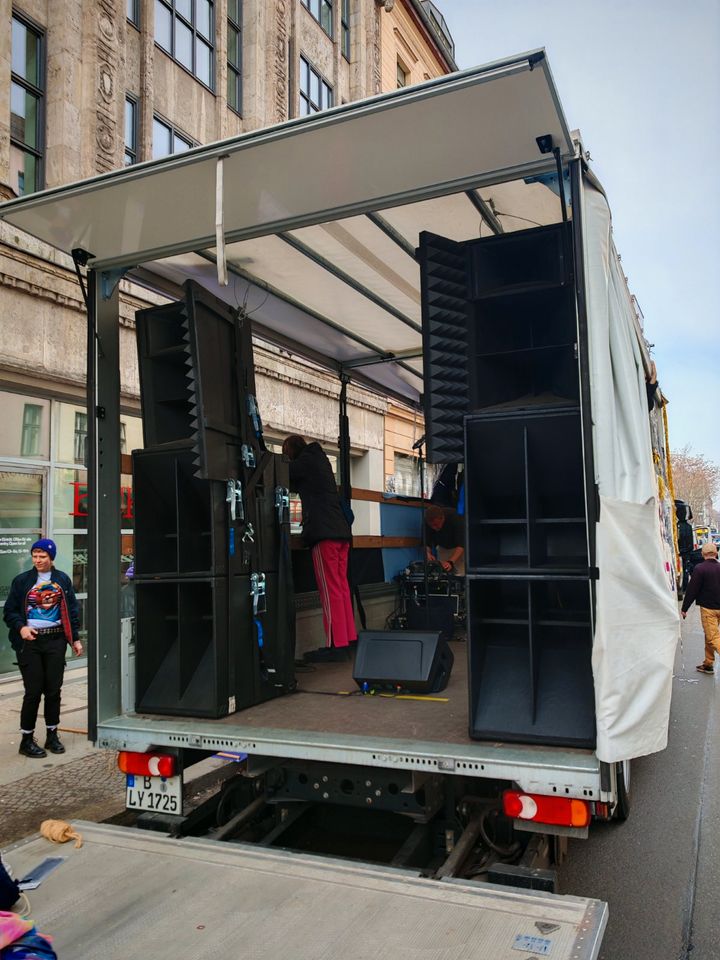 LKW-PA & Soundsystem für Demowagen mieten – CSD, Fete de la Musique | Verleih Berlin