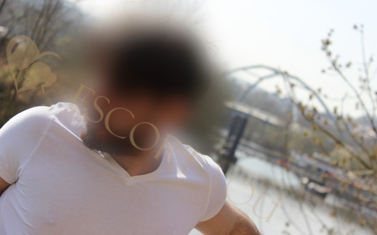 Callboy Saarbrücken buchen – Matteo | High Class Escort