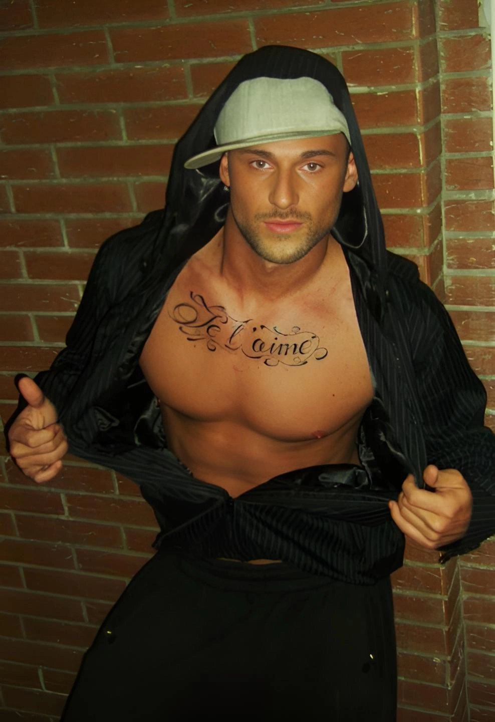 Stripper Jay Frankfurt buchen – Stripshow & Showact