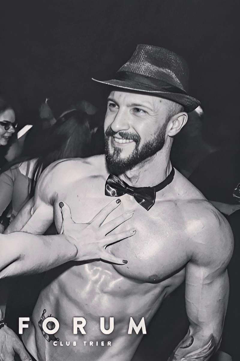 Stripper Aras Köln buchen – Stripshow & Showact