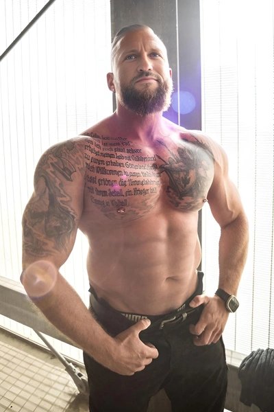 Stripper Odinson Rostock buchen – Stripshow & Showact