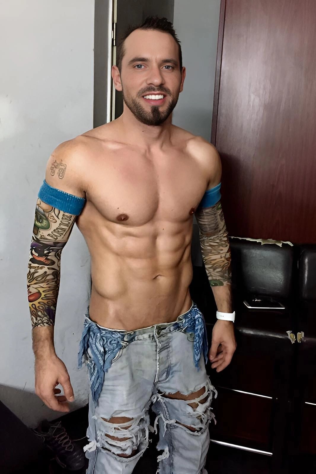 Stripper Bobby Karlsruhe buchen – Stripshow & Showact