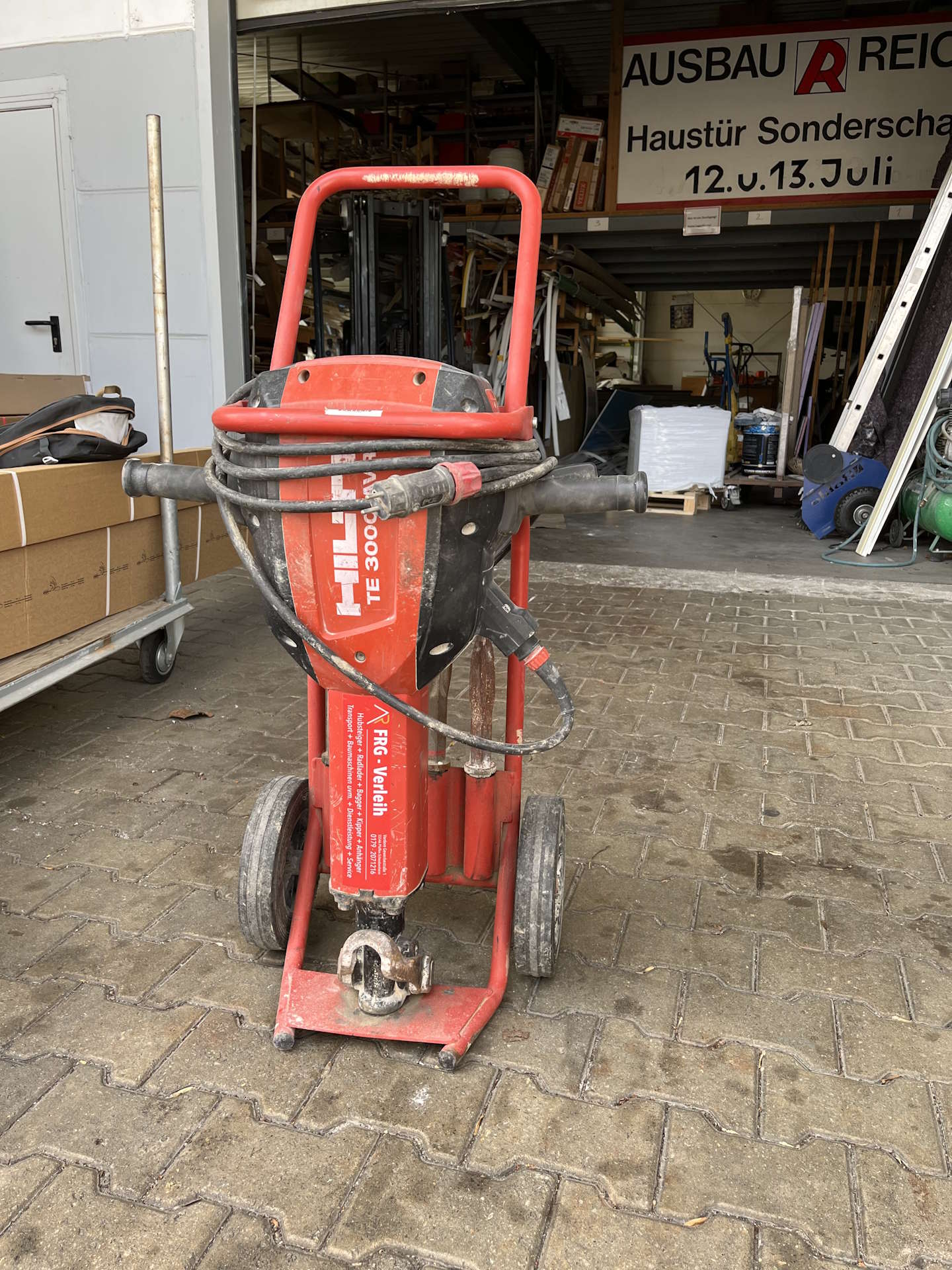 Hilti TE 3000-AVR Schlaghammer mieten bei Ausbau Reich