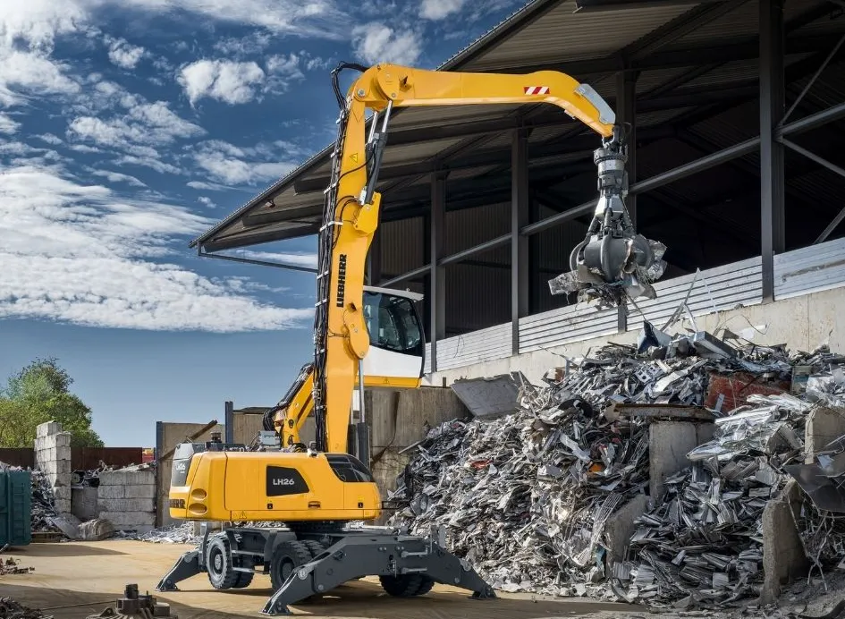 Liebherr Umschlagbagger und Umschlagmaschinen mieten