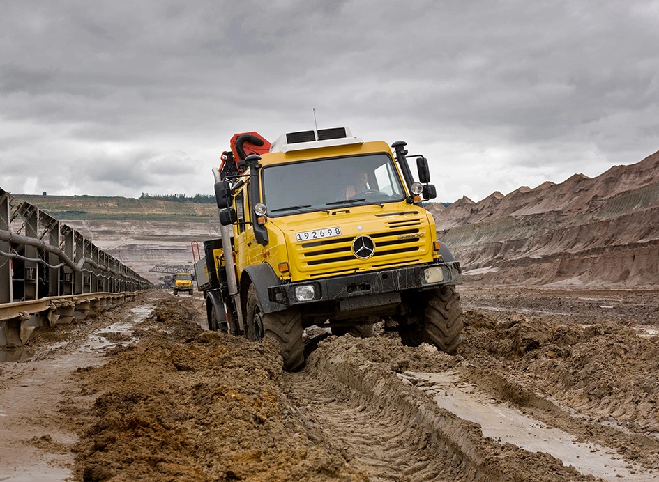 Unimog in der Bauwirtschaft für vielseitige Einsätze mieten