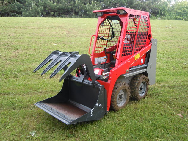 Kompaktlader Hubkapazität 190 l / 450 kg mieten