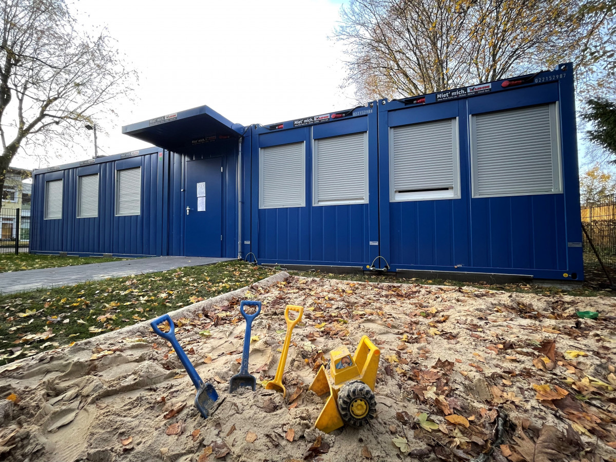 Sanitärcontainer Containex mit Sanitärmodul 6 Meter mieten – 4