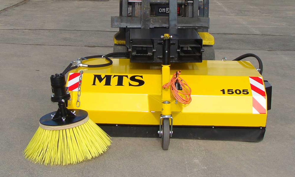 MTS Kehrmaschine Typ 1505 mieten