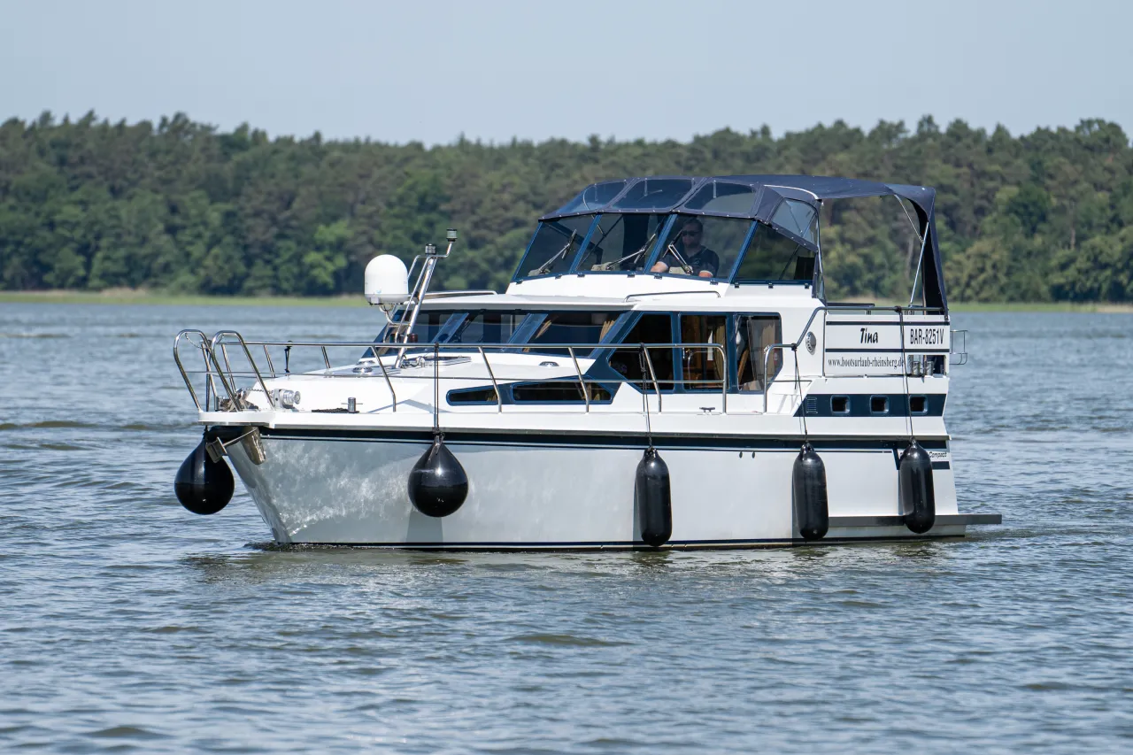 Stahl-Motoryacht Gruno 35 Compact Elite "Tina" mieten