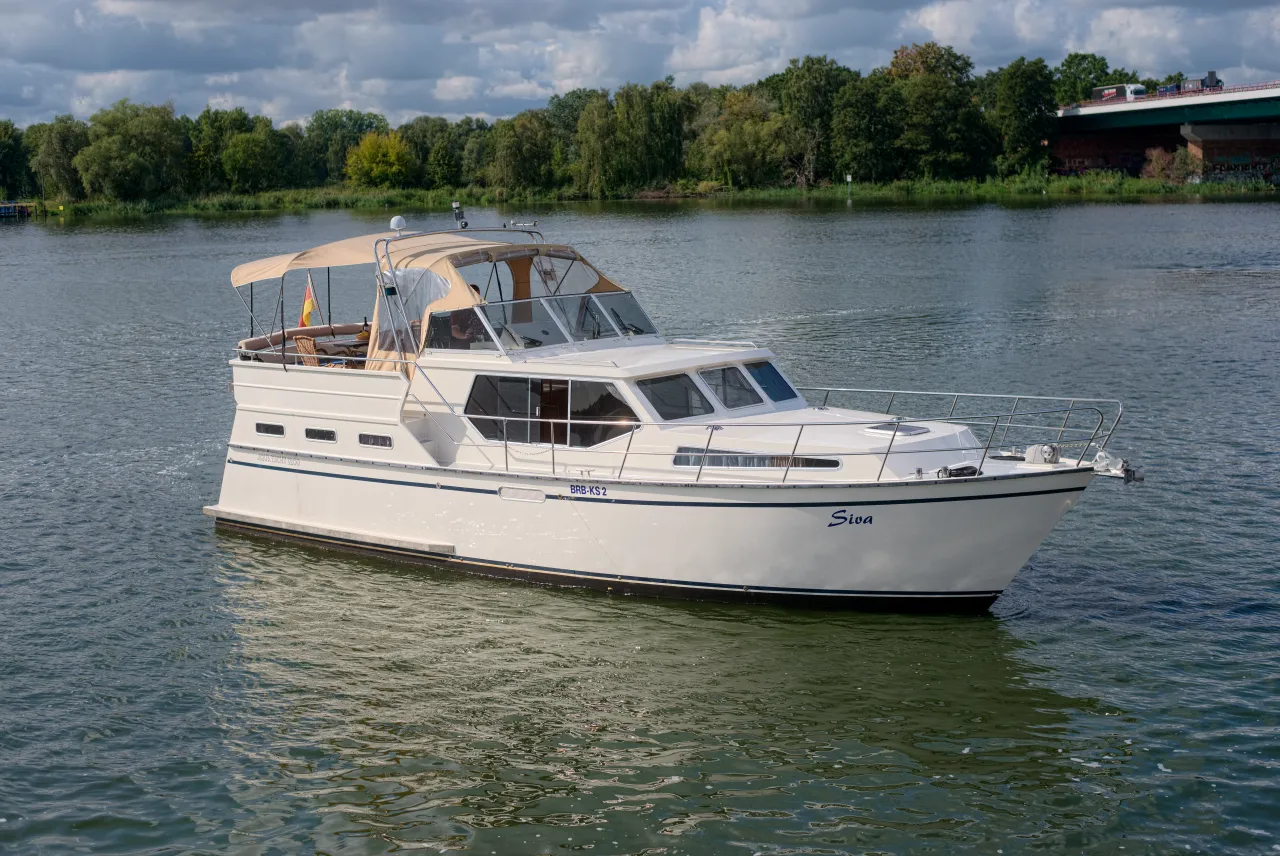Stahl-Motoryacht Aqua Yacht 1200 "Siva" mieten