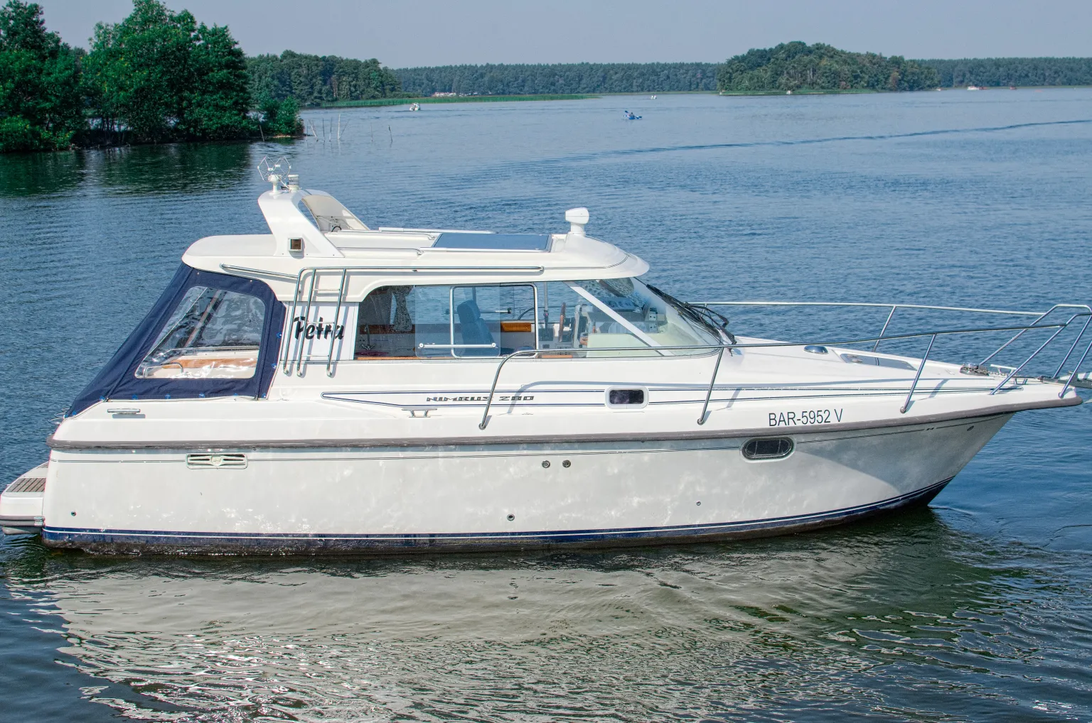 Familien-Cruiser Nimbus 280 Coupe "Petra" mieten – 4