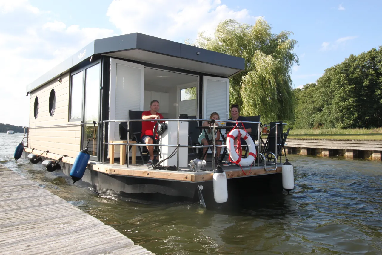 Hausboot Katamaran Deluxe "Marti" mieten