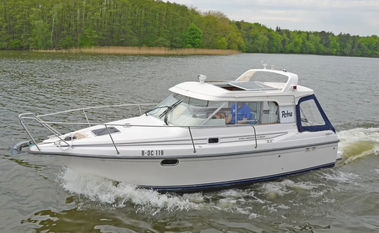 Familien-Cruiser Nimbus 280 Coupe "Petra" mieten