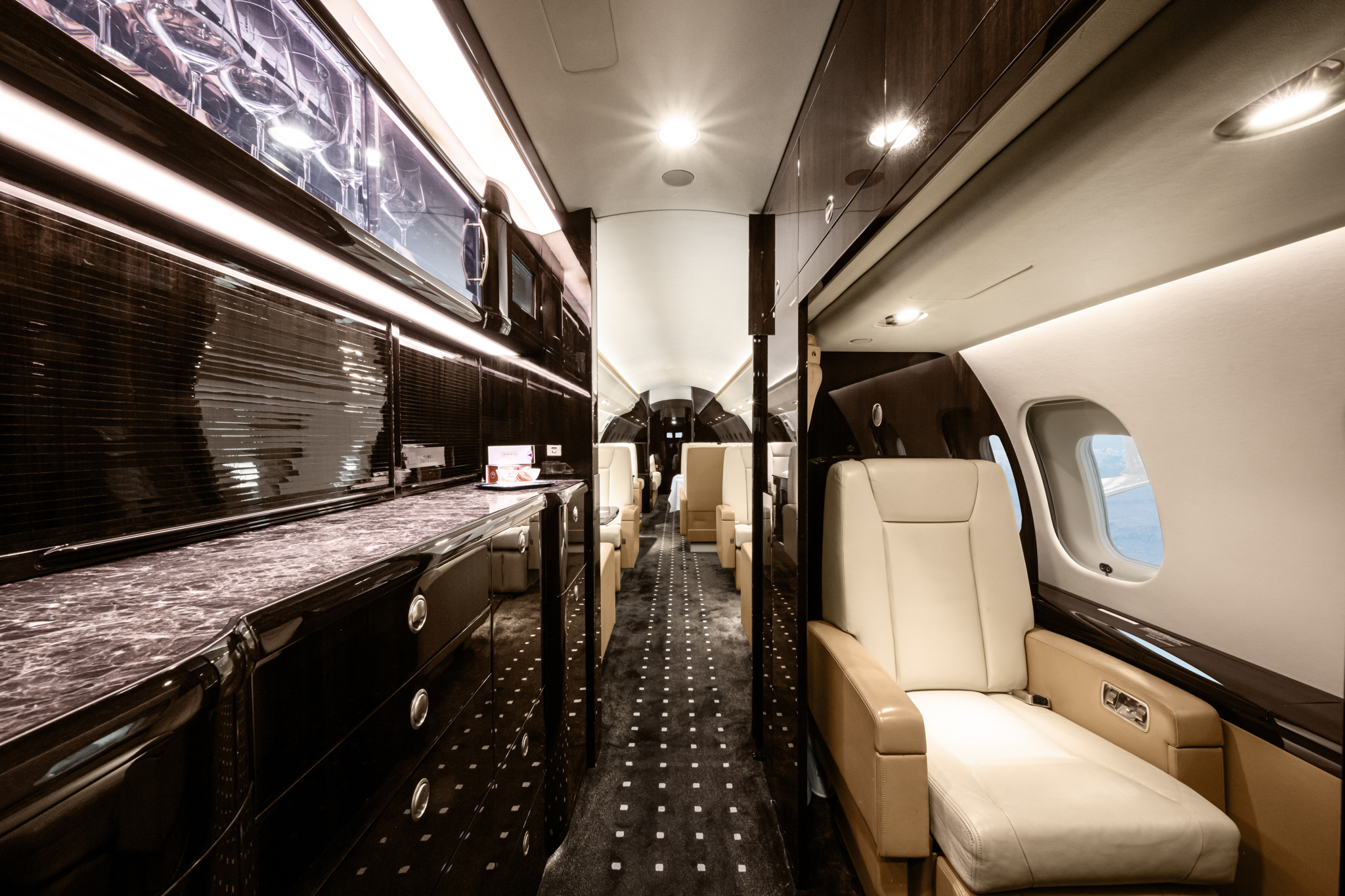 Privatjet Global 6000 D-AXTM chartern / mieten