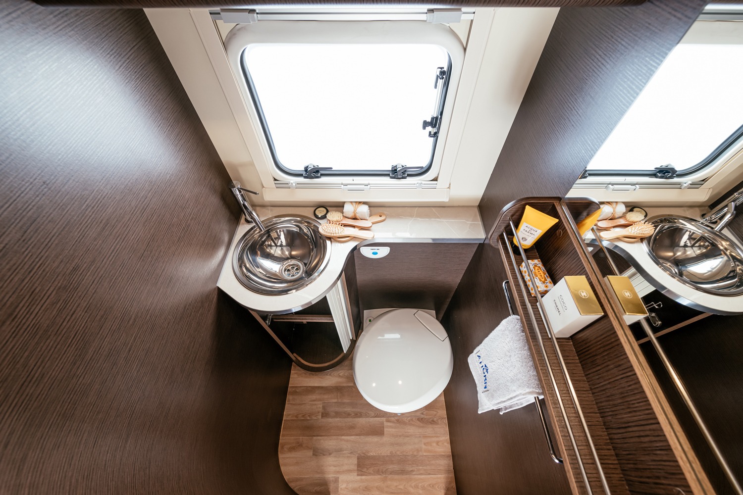 Wohnmobil Alaska TQ mieten – bis zu 4 Schlafplätze, ab 120 €/Tag, 33 Stationen – 3