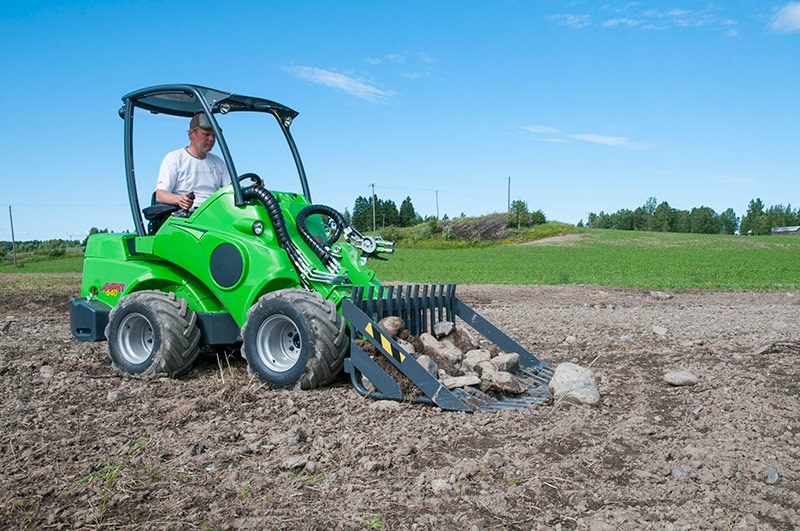 Avant 760i mieten – Multifunktionslader, ab 160 € netto/Tag