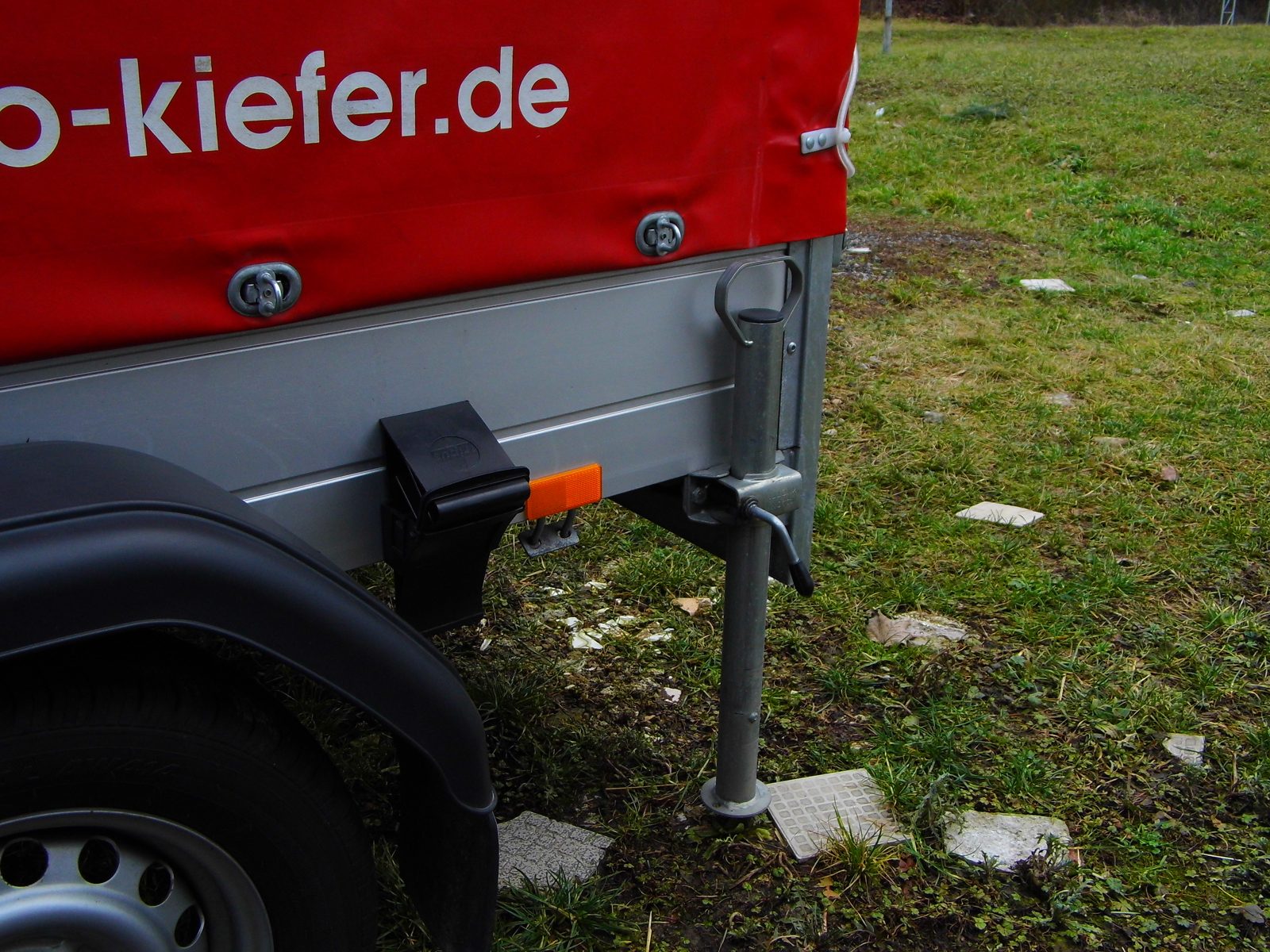 Anhäger Plane 2,50 m 1,3 t mieten in Waibstadt – 1150 kg – 3