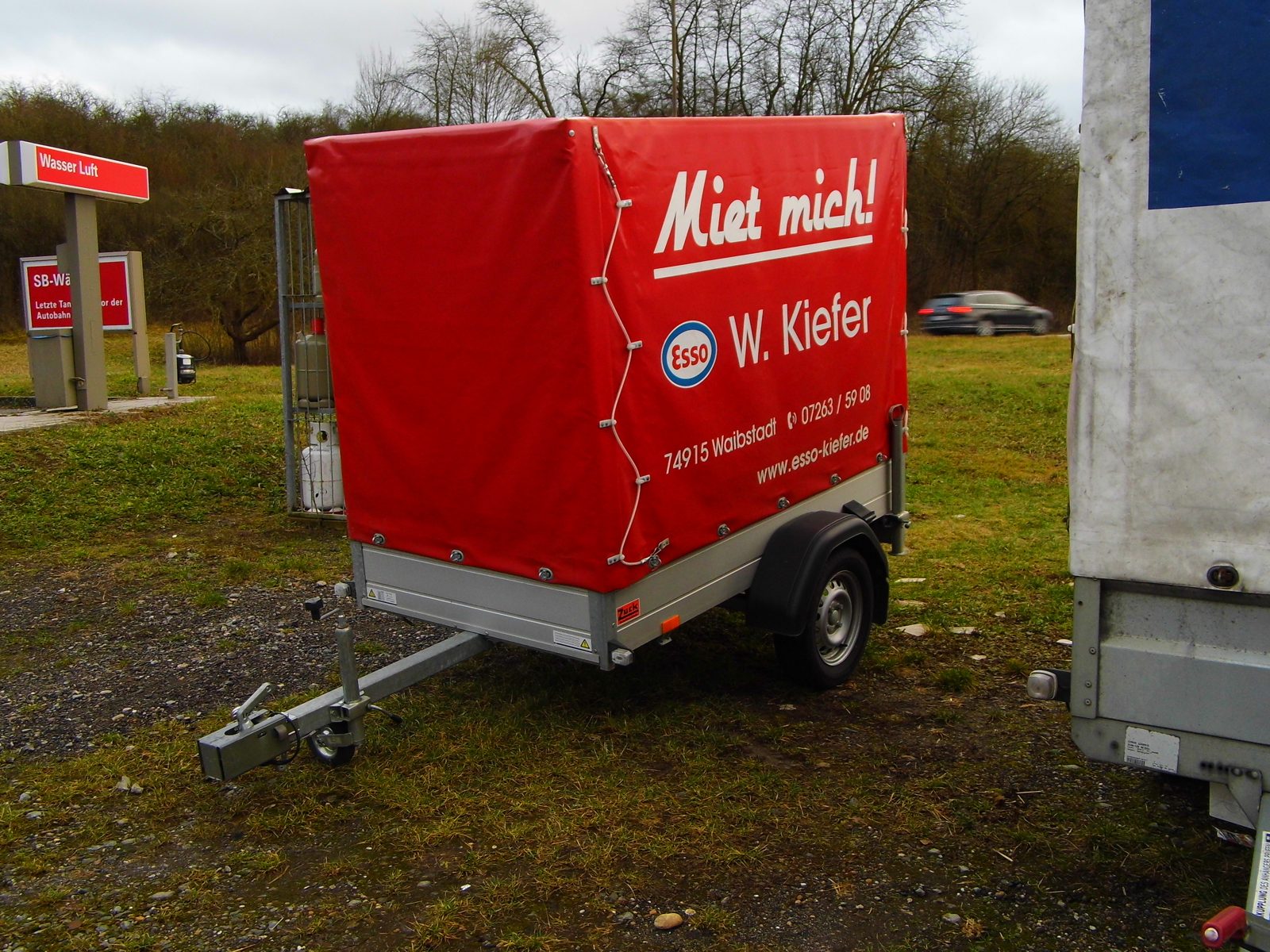 Anhäger Plane 2,50 m 1,3 t mieten in Waibstadt – 1150 kg – 2