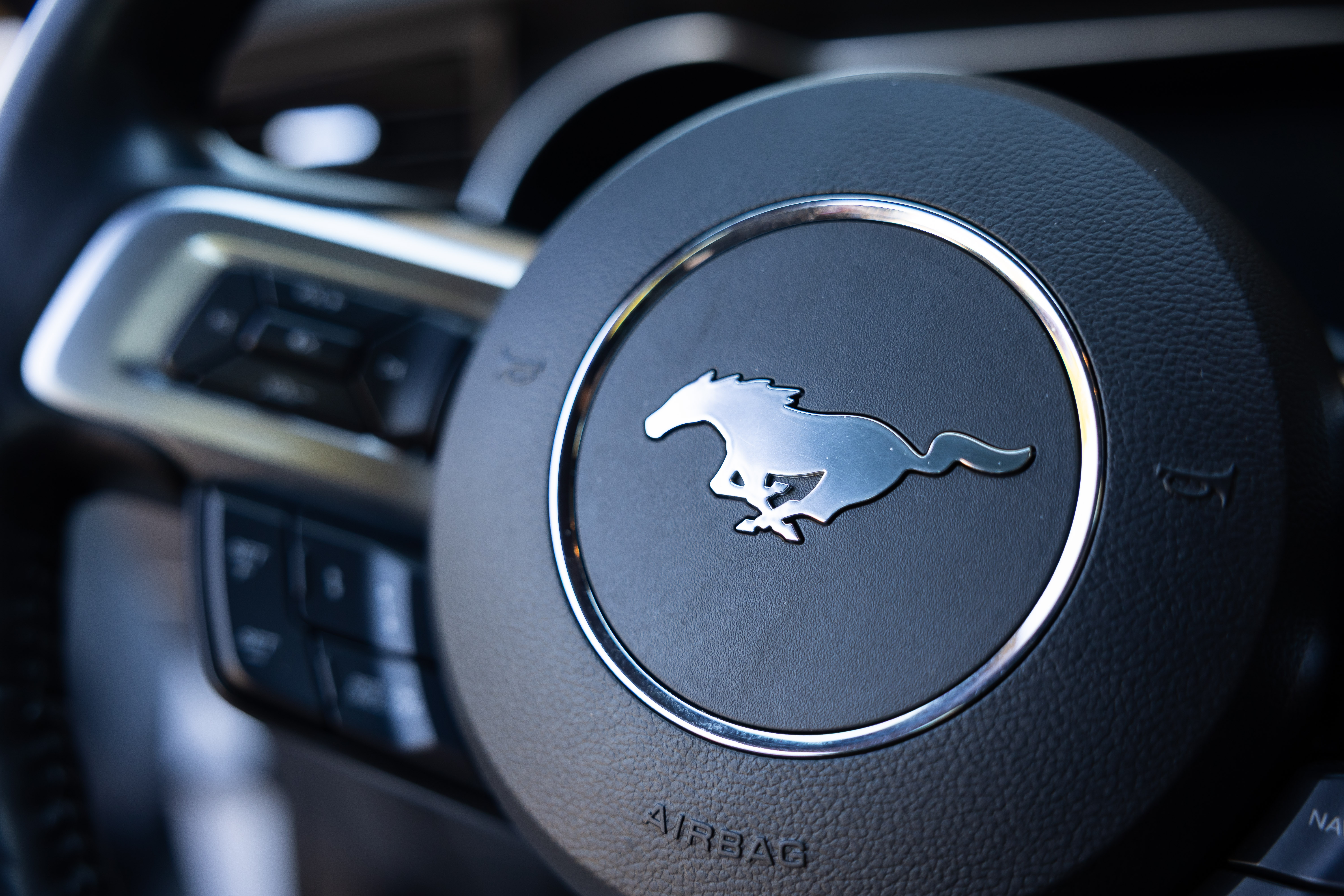 Ford Mustang GT V8 mieten | 450 PS | Hochzeitsauto & Fahrerlebnis Hamburg – 5