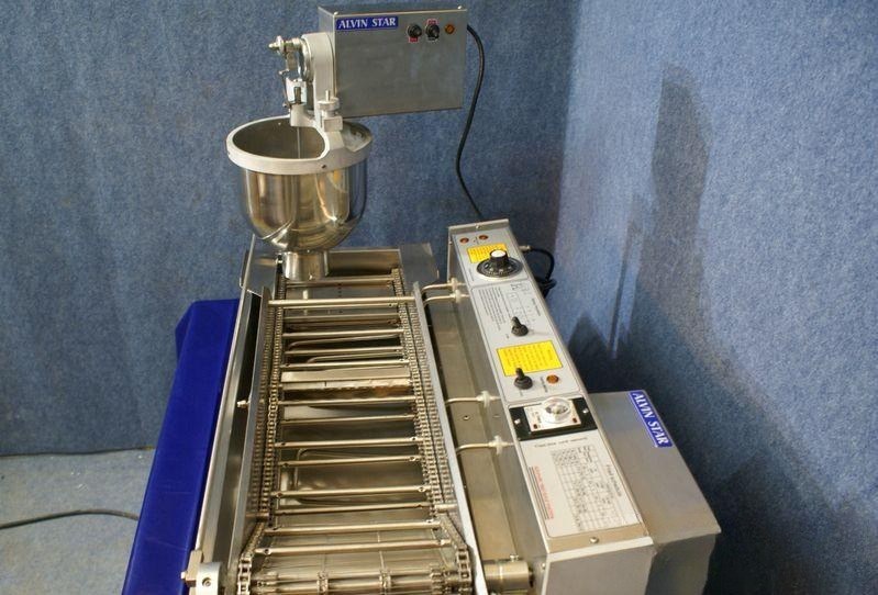 Donut-Roboter-Vollautomat Donutmaschine Donut mieten in Hohnhorst – 2