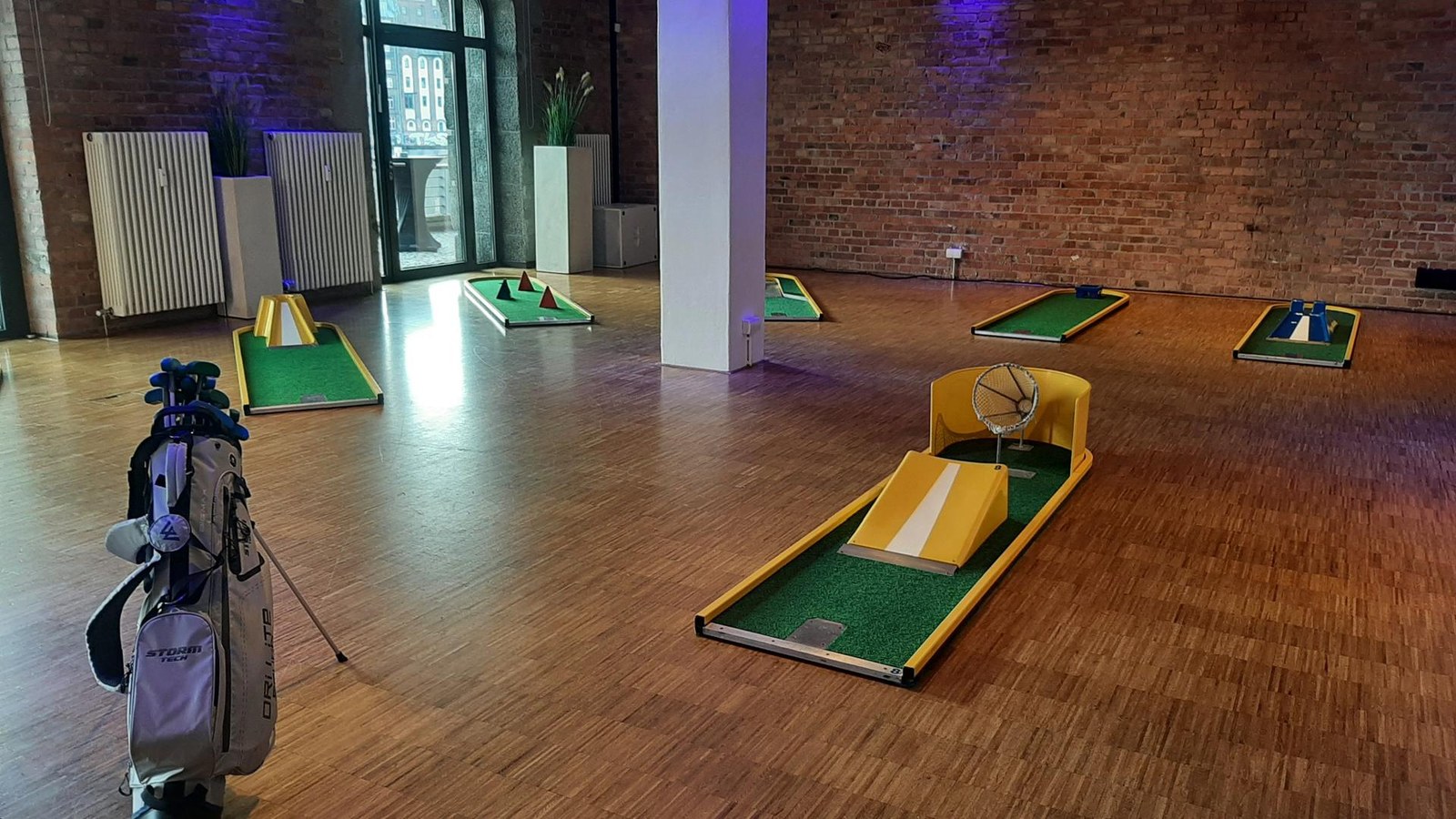 Mobile Minigolfbahnen (18 Bahnen zur Auswahl) mieten in Berlin Kreuzbe