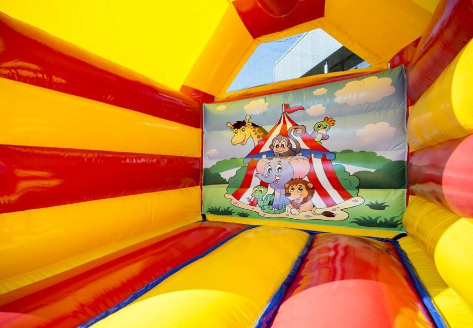 Hüpfburg Zirkus mieten in Aholming – Kinderspaß fürs Fest – 2