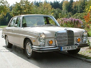 Mercedes Benz 230 mieten in Kirchheim bei München bei unserem Team