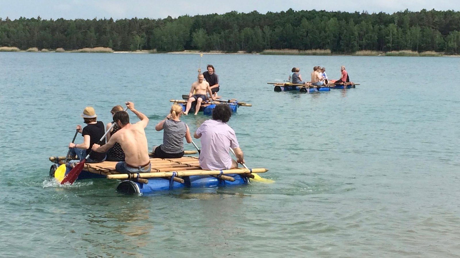 Floßbau als Teambildungsmassnahme mieten in Naunhof – aufs Wasser – 2