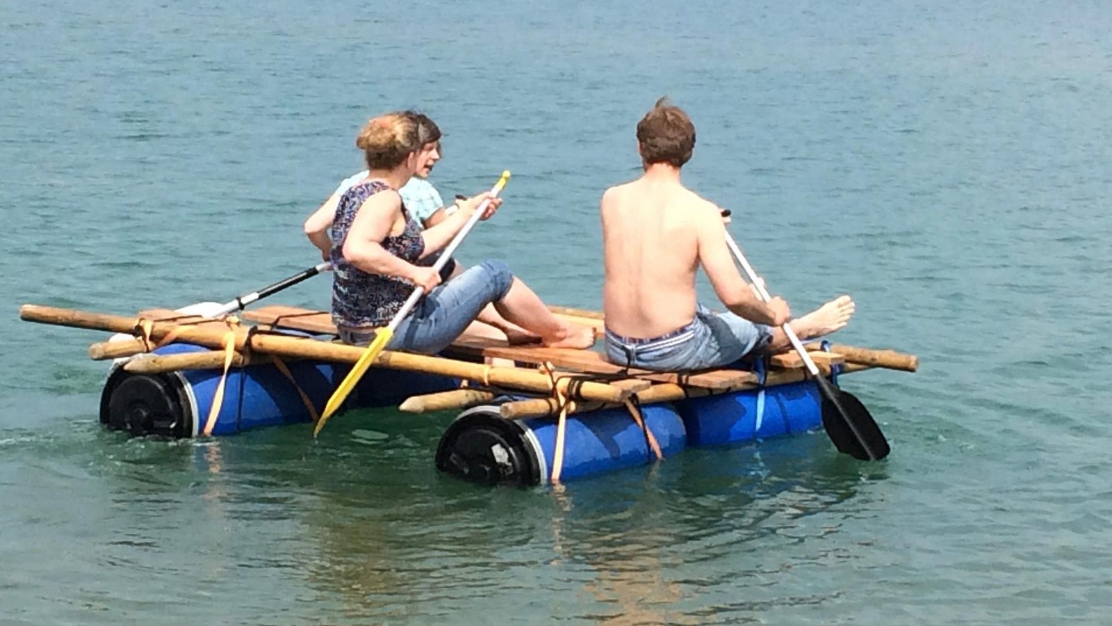 Floßbau als Teambildungsmassnahme mieten in Naunhof – aufs Wasser